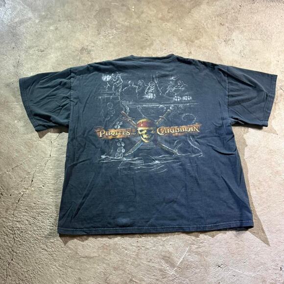 Y2K Disneyland Resorts Pirates of The Caribbean Graphic T-Shirt - Picture 4 of 8